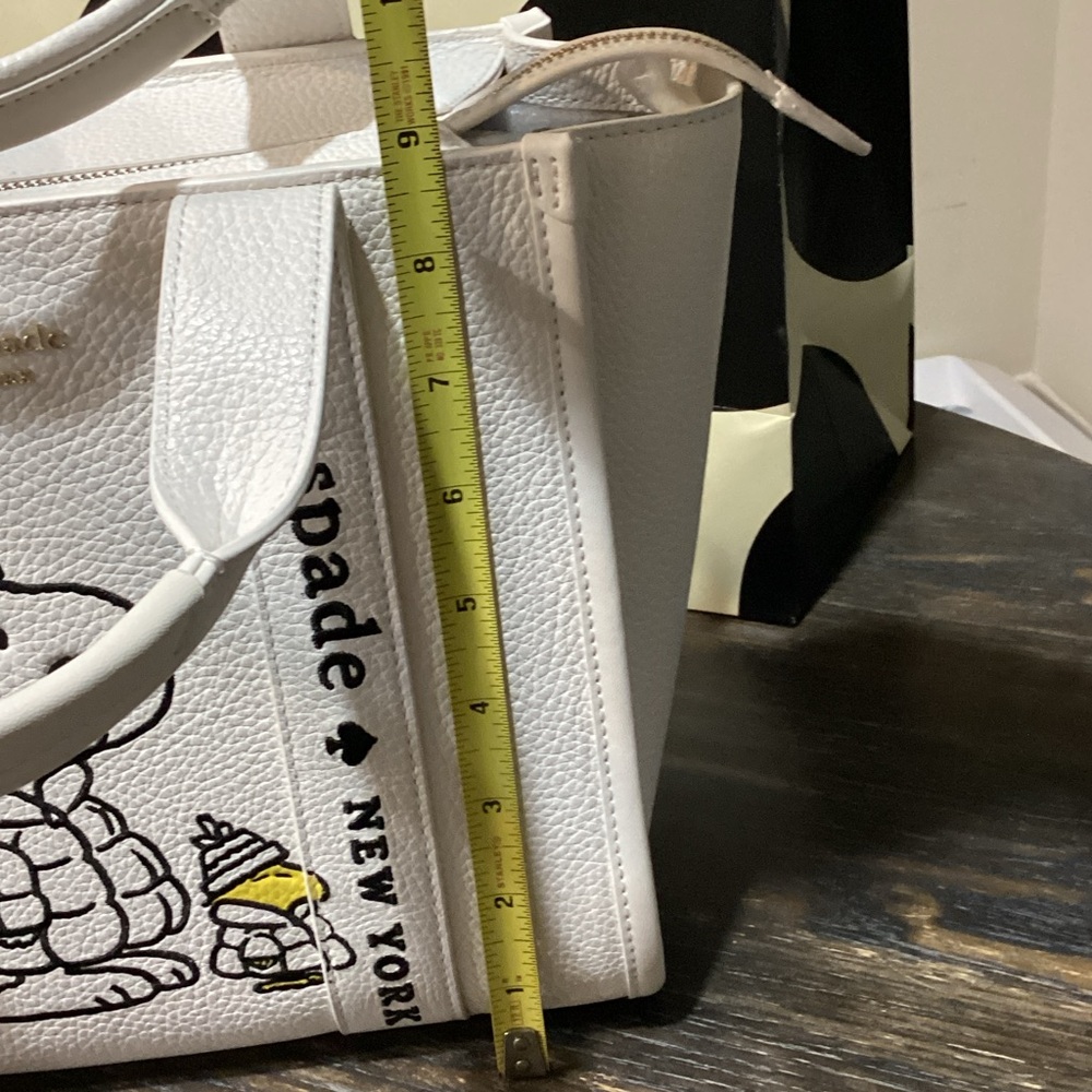 Kate Spade X Peanuts White Snoopy Small Tote NWT - Picture 14 of 15